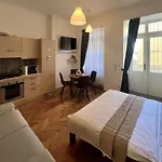 Apartment Opatovicka Living *